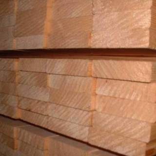 madrier_de_bois_rouge1